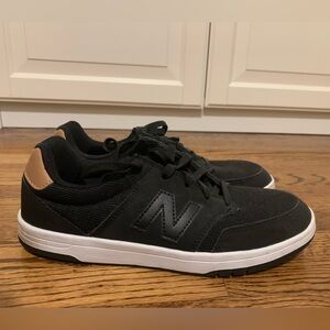 New Balance Numeric 425 - Black/Brown
Size: Men’s US 7.5